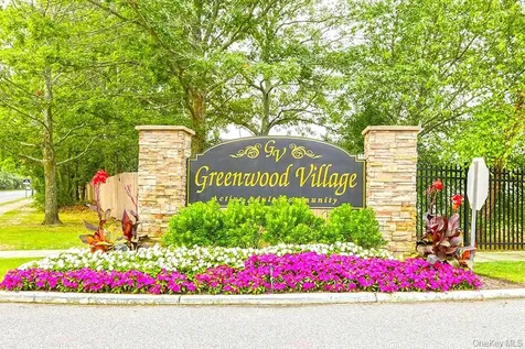 38B Village Circle S Manorville NY 11949