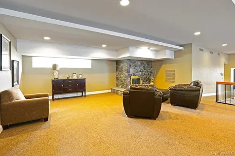 38B Village Circle S Manorville NY 11949
