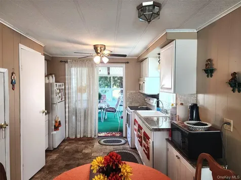 38B Village Circle S Manorville NY 11949