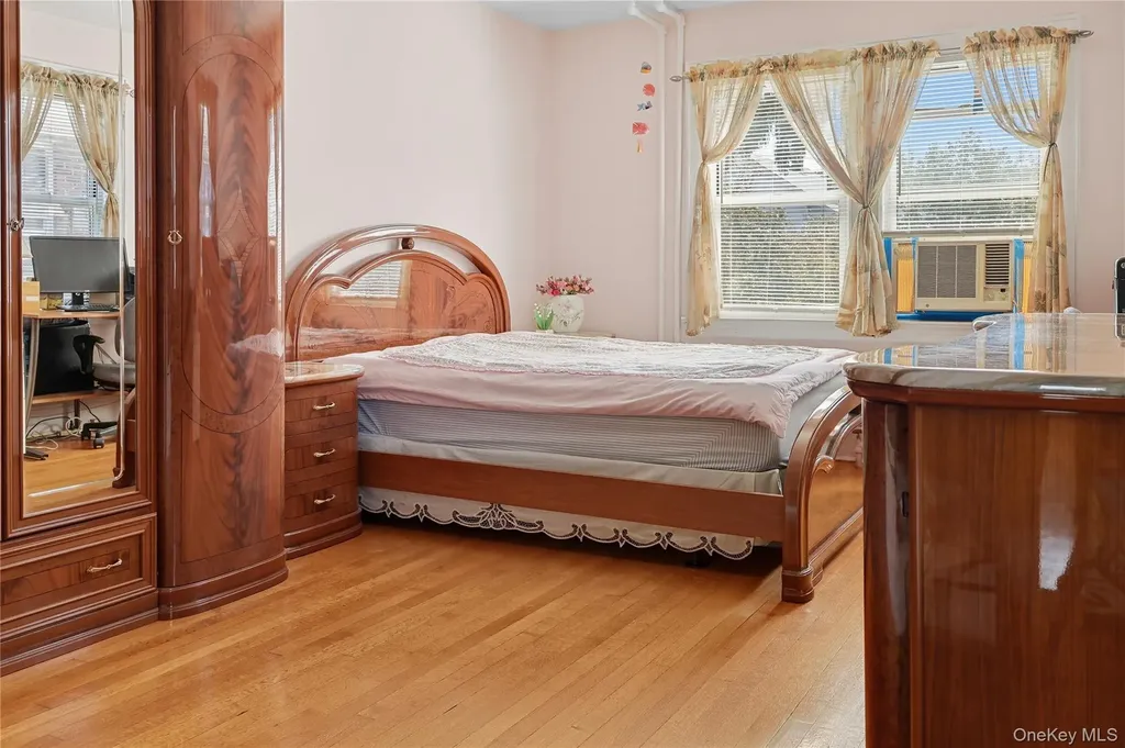 14335 Poplar Avenue Flushing NY 11355
