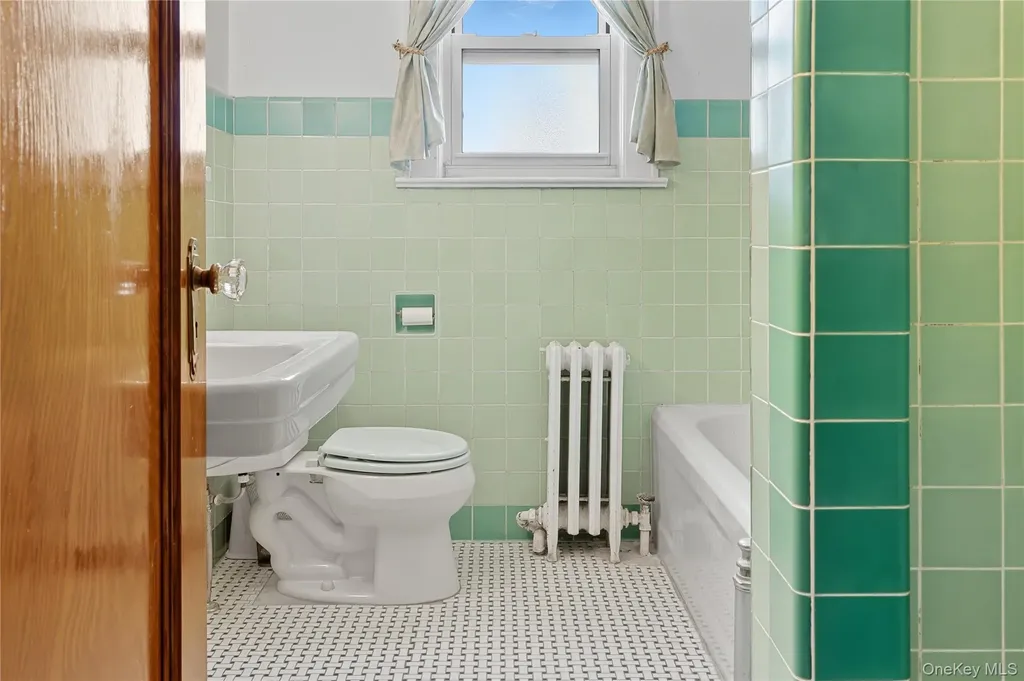 14335 Poplar Avenue Flushing NY 11355