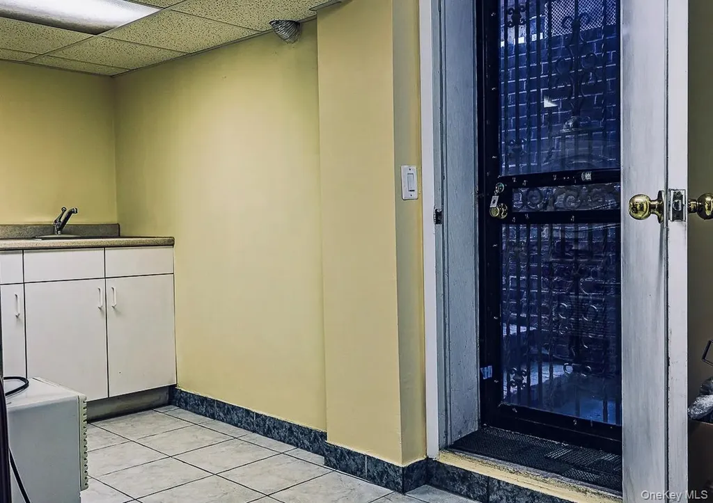14335 Poplar Avenue Flushing NY 11355
