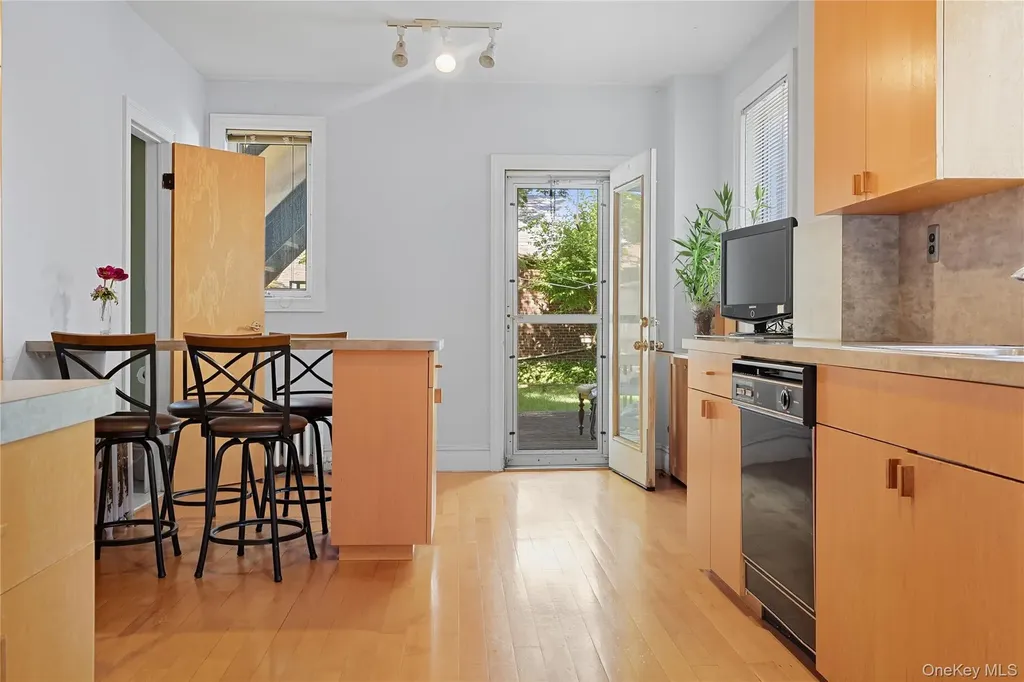 14335 Poplar Avenue Flushing NY 11355