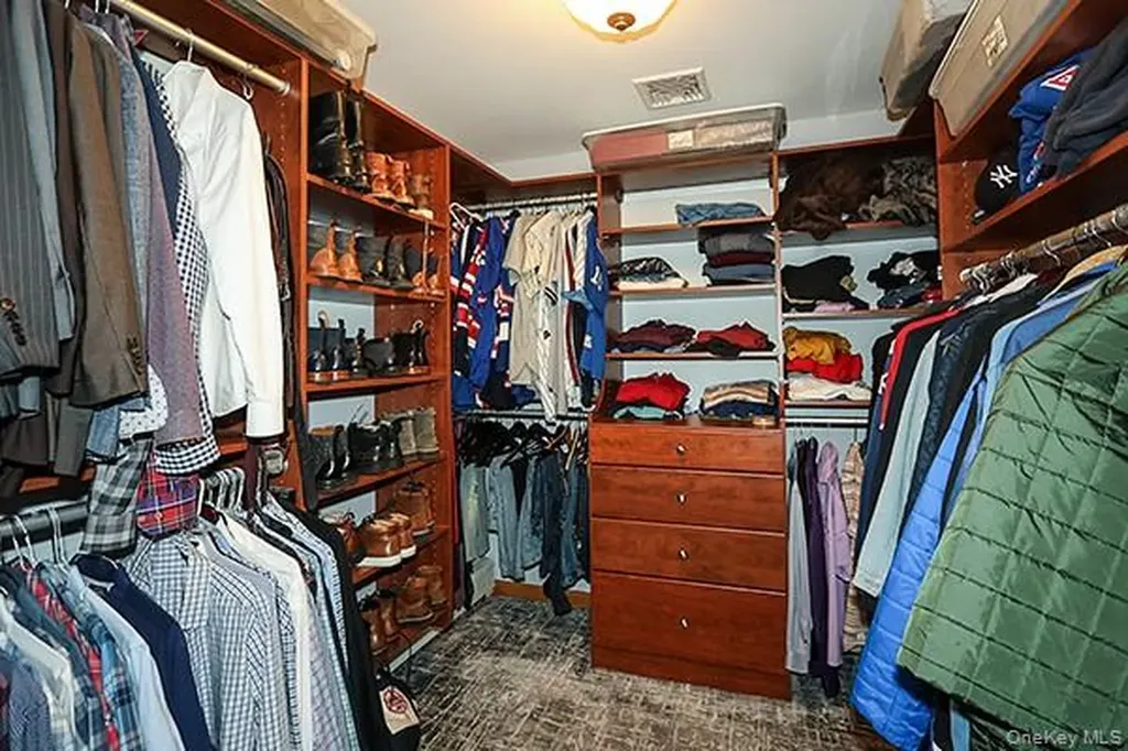 15 Hedgerow Lane Commack NY 11725