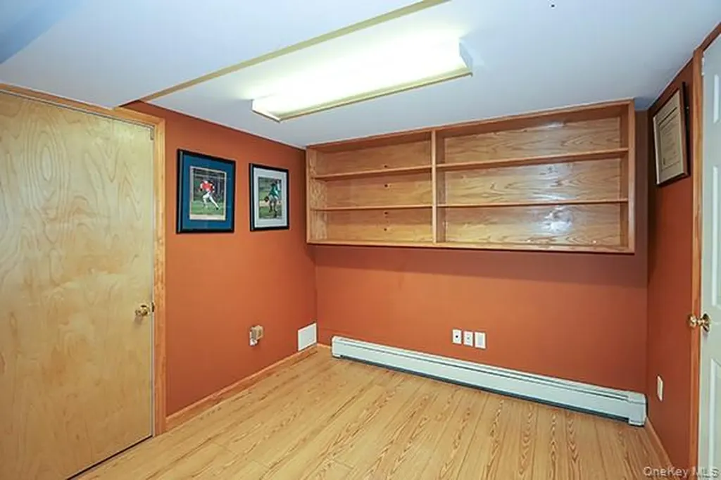 15 Hedgerow Lane Commack NY 11725