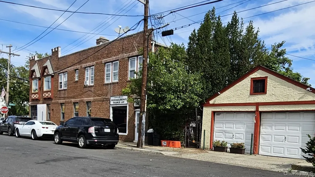 352 Hempstead Avenue West Hempstead NY 11552
