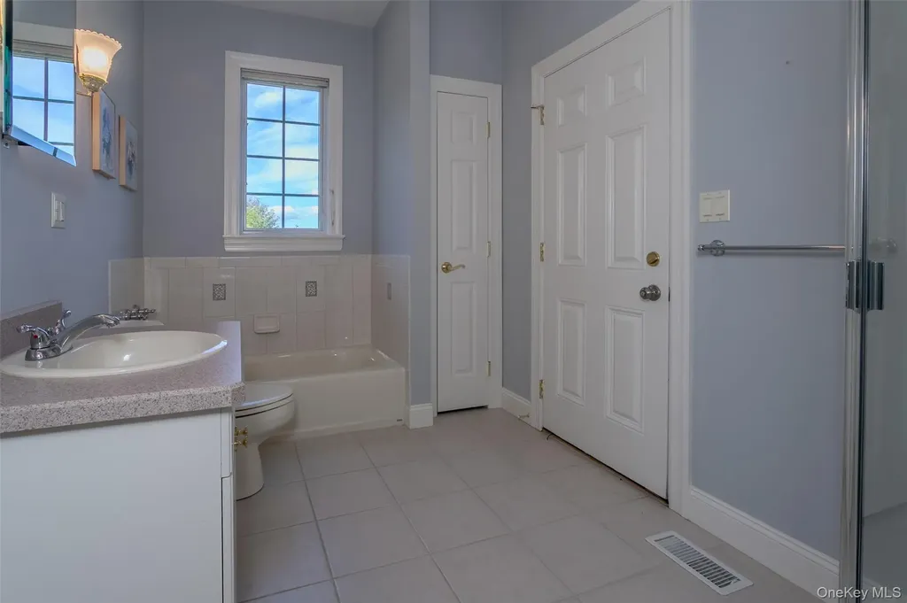 94 Prices Switch Road Warwick NY 10990