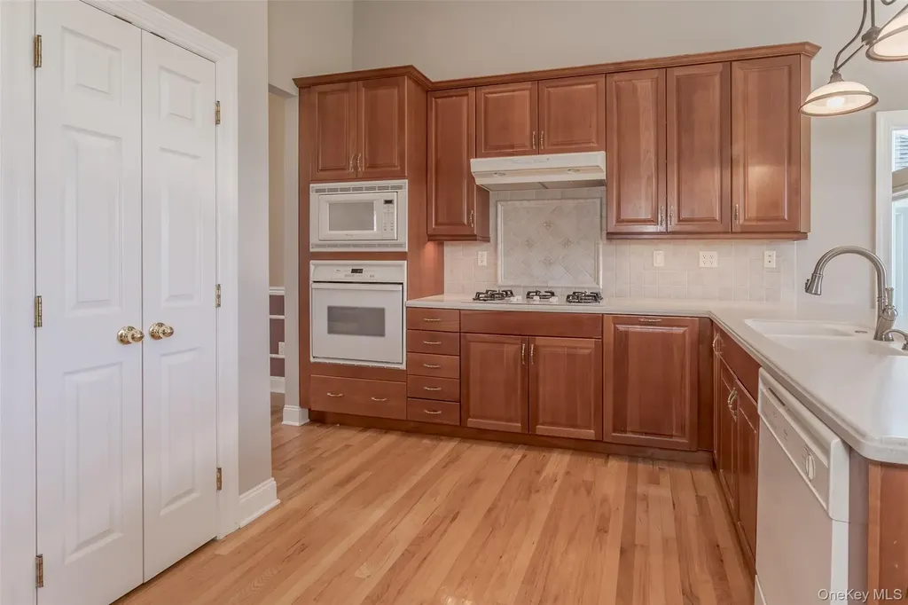 94 Prices Switch Road Warwick NY 10990