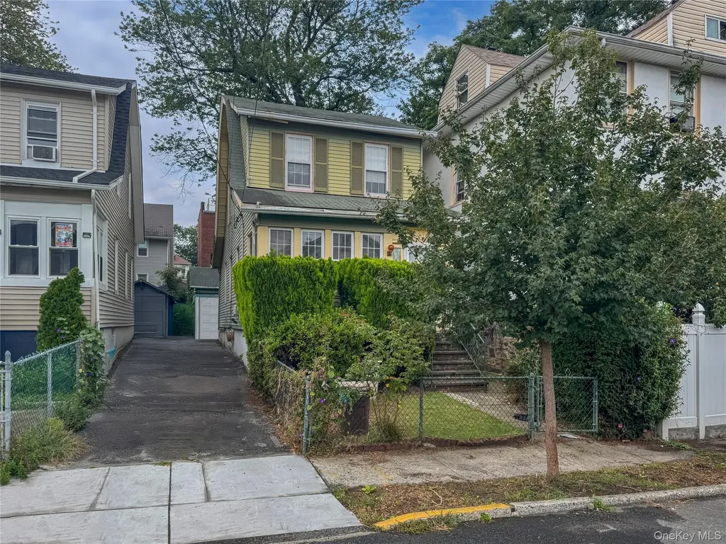 2123 Garrett Place Bronx NY 10466