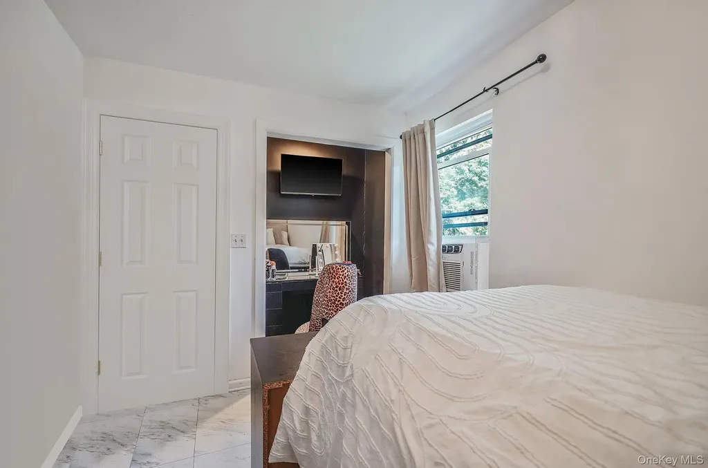 35 Maple Avenue Bellport NY 11713