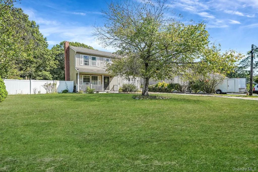 35 Maple Avenue Bellport NY 11713
