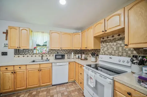 35 Maple Avenue Bellport NY 11713