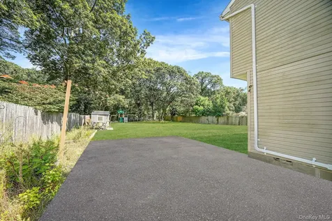 35 Maple Avenue Bellport NY 11713