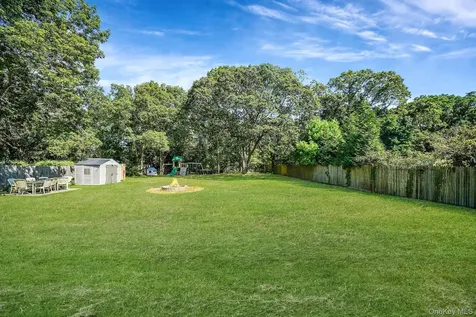 35 Maple Avenue Bellport NY 11713