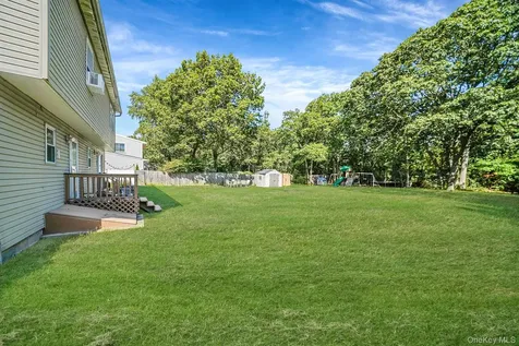 35 Maple Avenue Bellport NY 11713