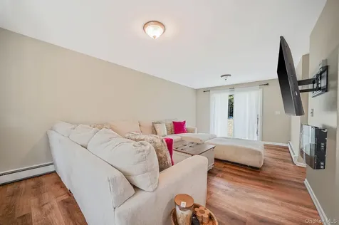 35 Maple Avenue Bellport NY 11713