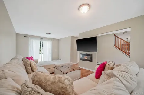 35 Maple Avenue Bellport NY 11713