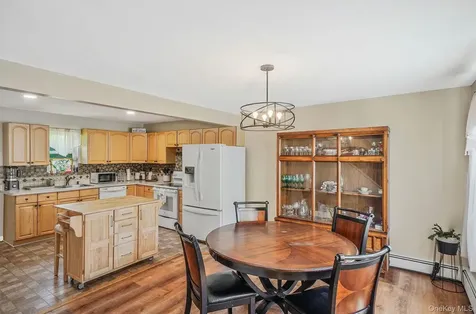 35 Maple Avenue Bellport NY 11713