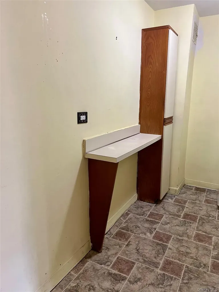 86-29 155 Avenue Howard Beach NY 11414