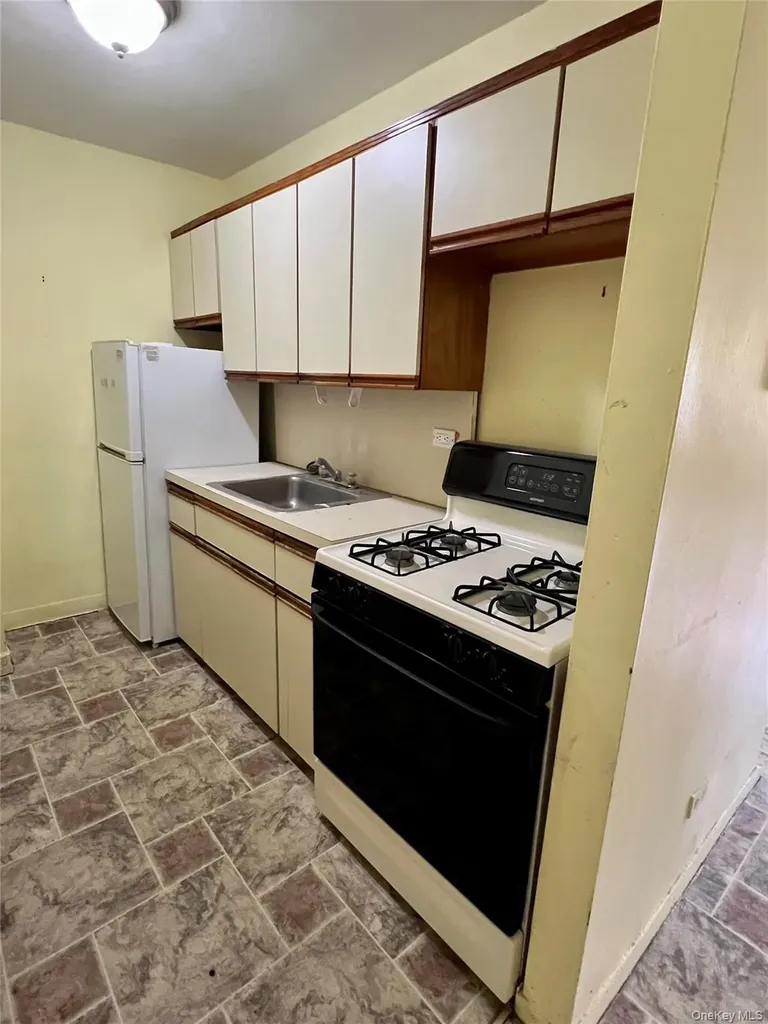 86-29 155 Avenue Howard Beach NY 11414
