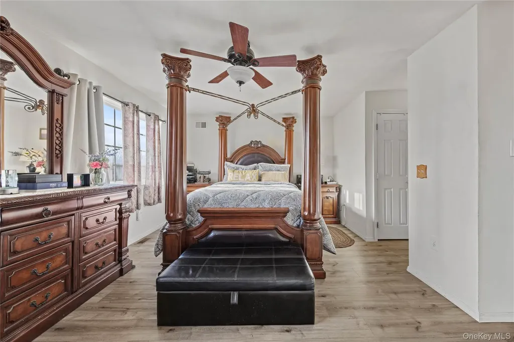 114 Beacon Lane Bronx NY 10473