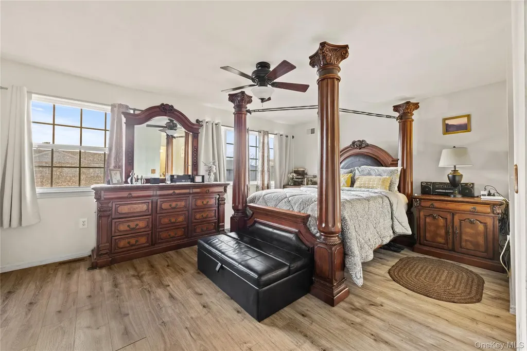 114 Beacon Lane Bronx NY 10473