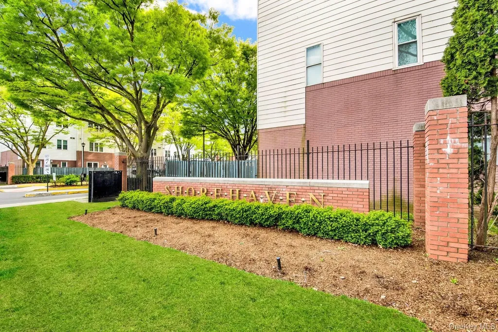 114 Beacon Lane Bronx NY 10473