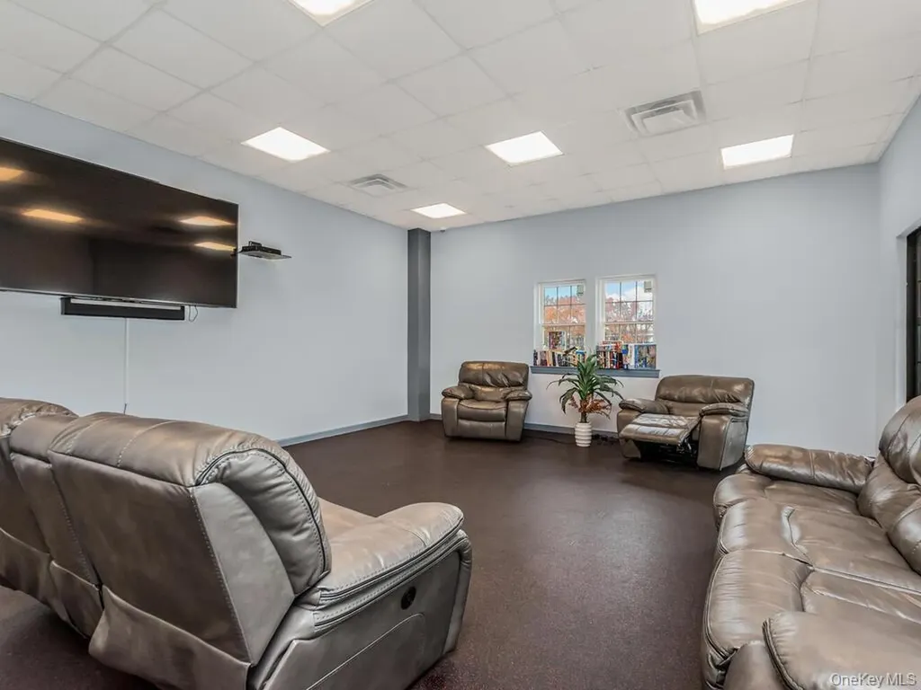 114 Beacon Lane Bronx NY 10473