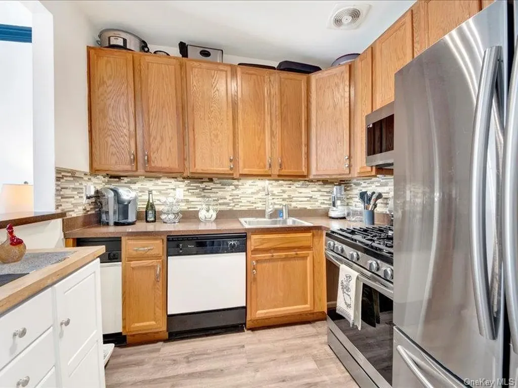 114 Beacon Lane Bronx NY 10473