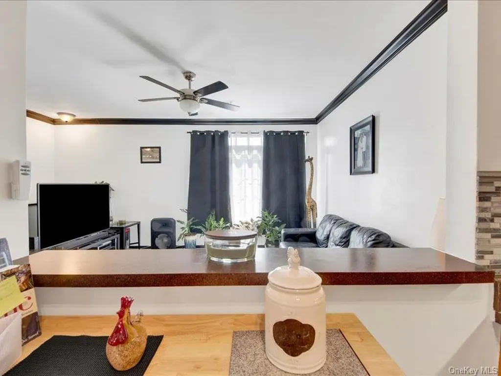114 Beacon Lane Bronx NY 10473