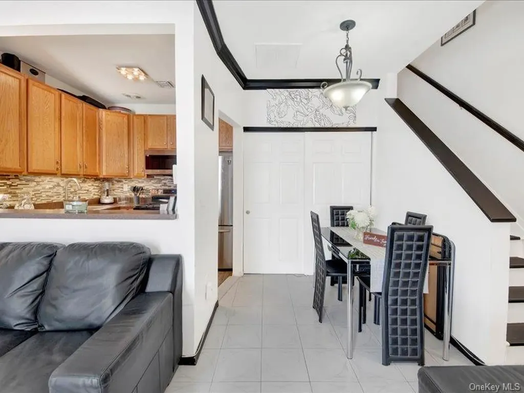 114 Beacon Lane Bronx NY 10473