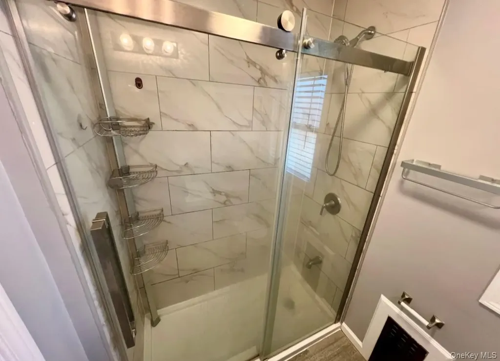 5 Lawrence Avenue Lynbrook NY 11563