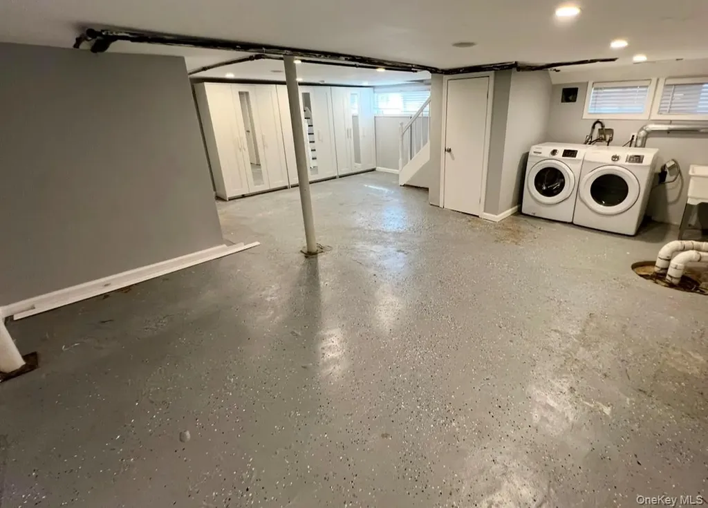 5 Lawrence Avenue Lynbrook NY 11563