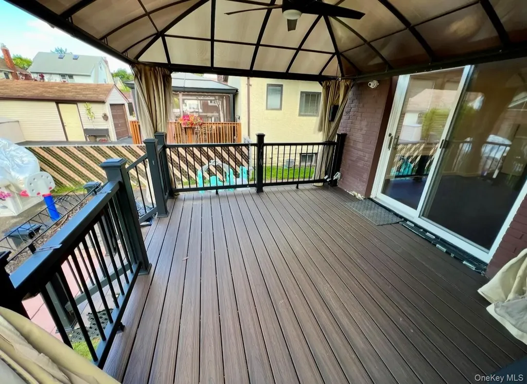 5 Lawrence Avenue Lynbrook NY 11563