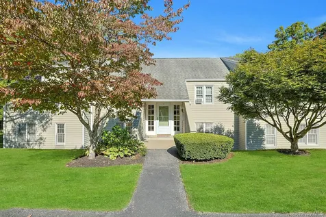 204 Holly Stream Court Brewster NY 10509