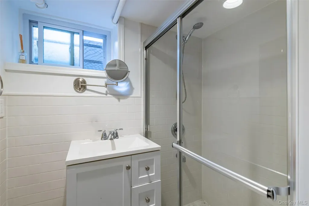 3361 29th Street Astoria NY 11106