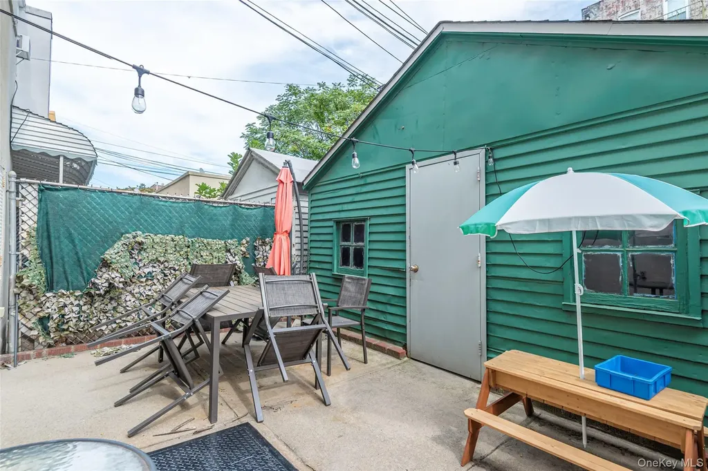 3361 29th Street Astoria NY 11106