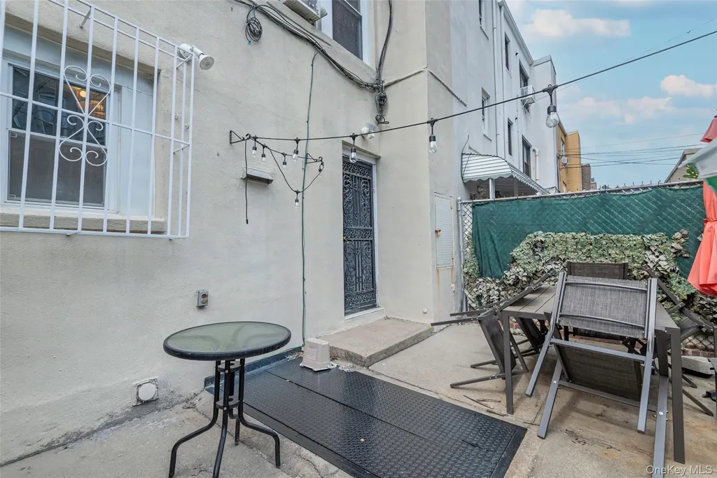 3361 29th Street Astoria NY 11106