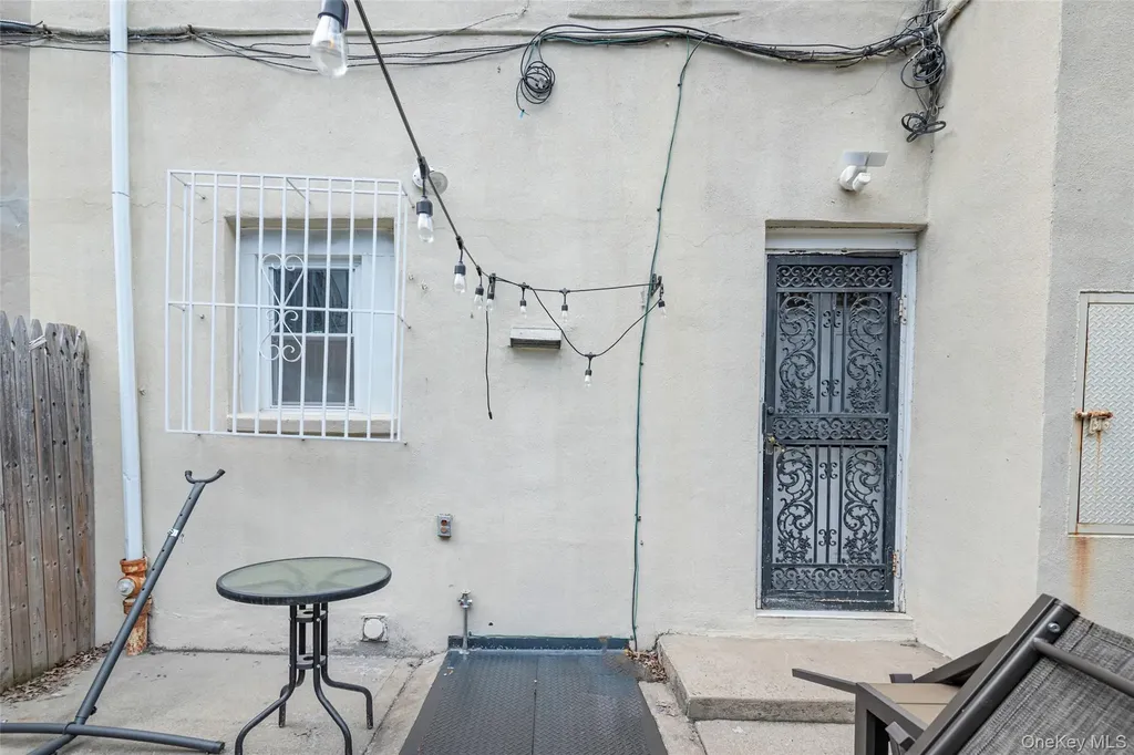 3361 29th Street Astoria NY 11106