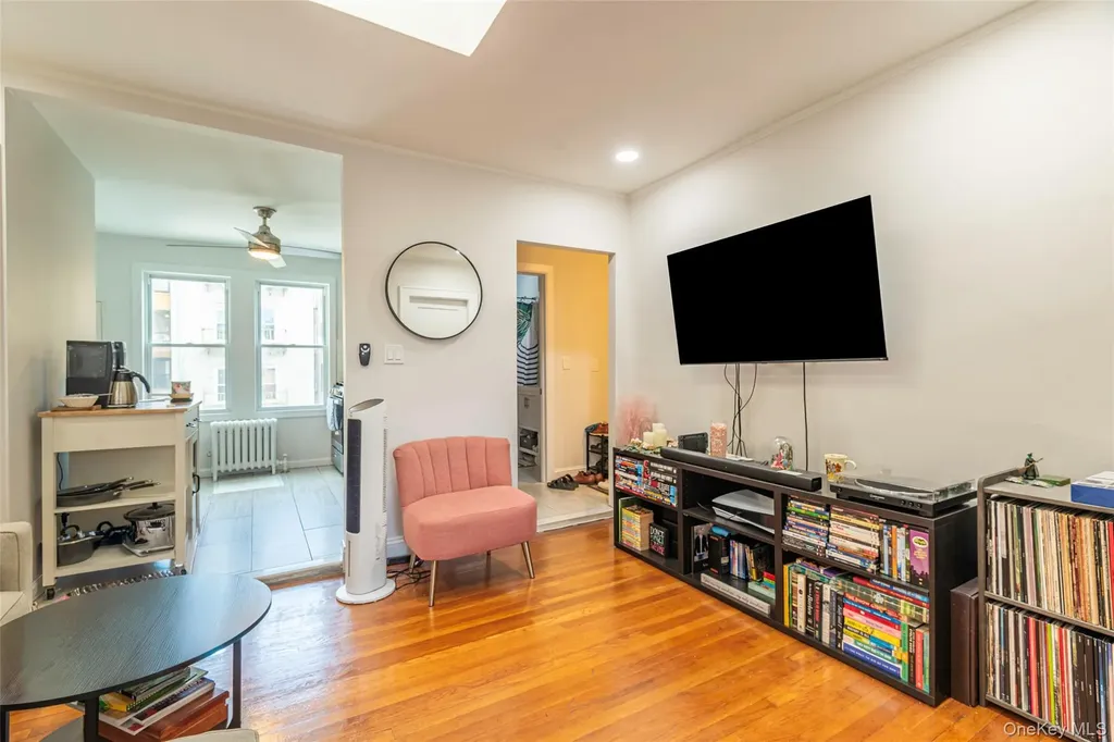 3361 29th Street Astoria NY 11106