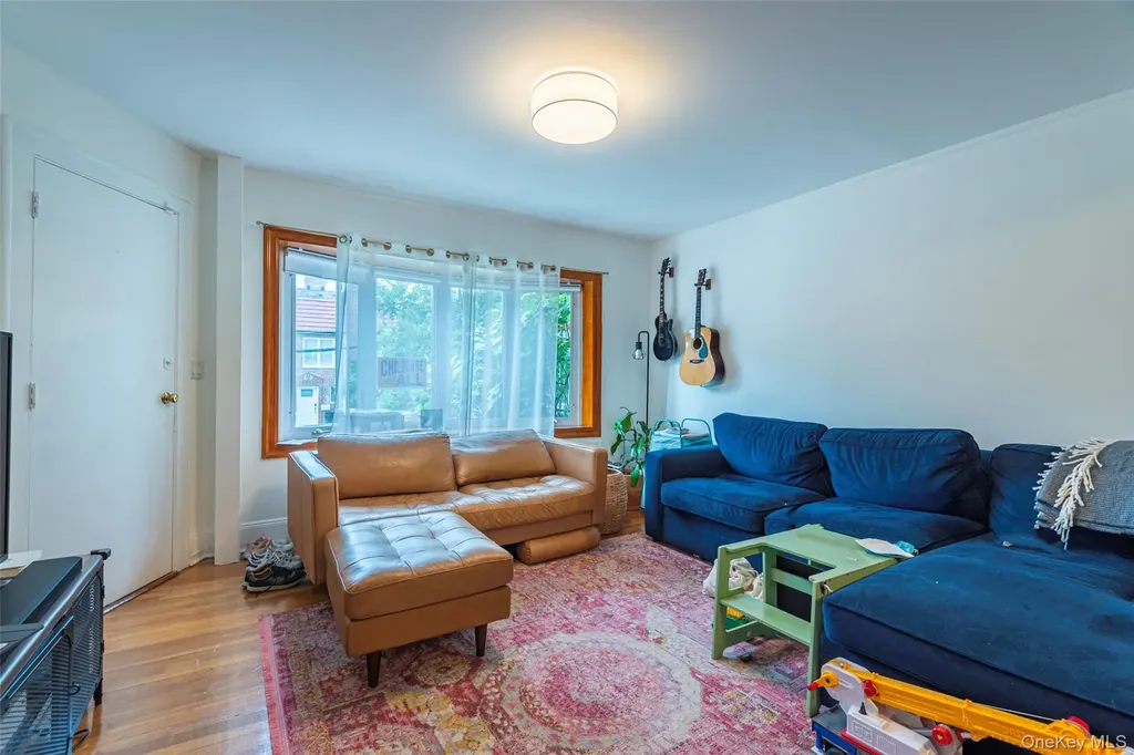 3361 29th Street Astoria NY 11106