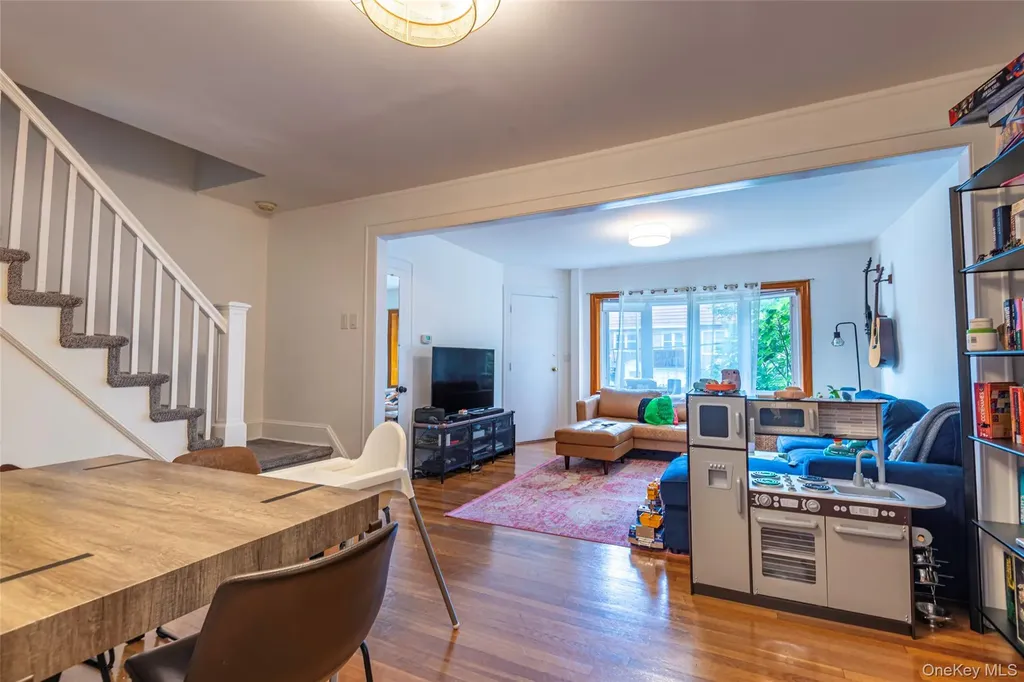 3361 29th Street Astoria NY 11106