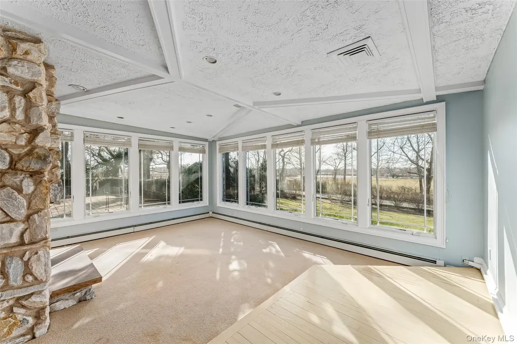 803 Barberry Lane Woodsburgh NY 11598