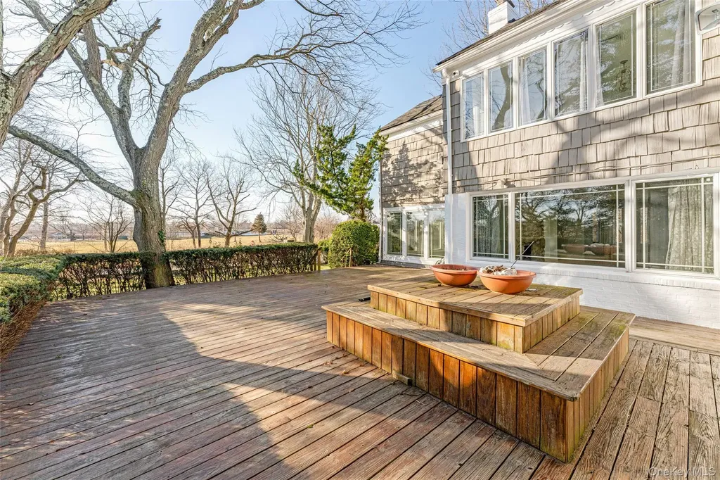 803 Barberry Lane Woodsburgh NY 11598