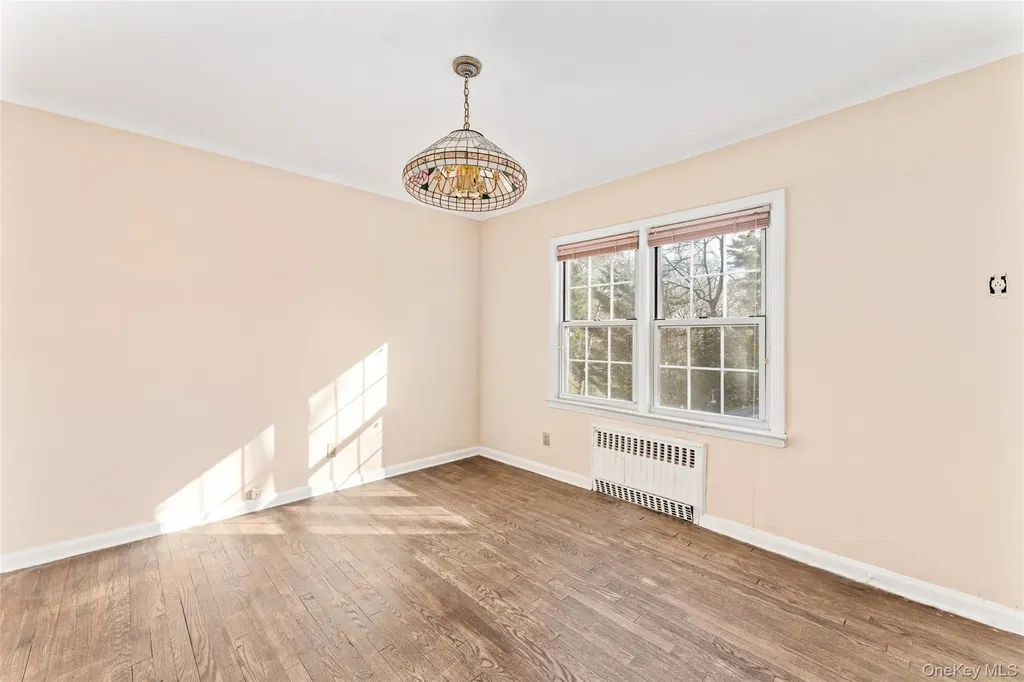 803 Barberry Lane Woodsburgh NY 11598