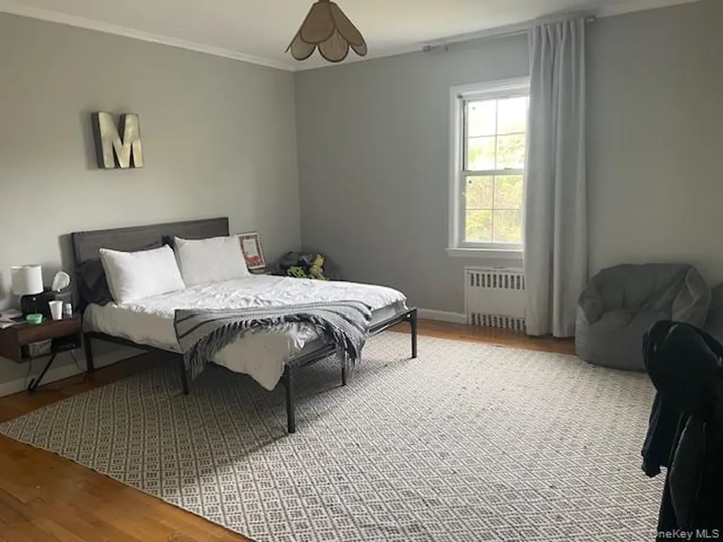 803 Barberry Lane Woodsburgh NY 11598