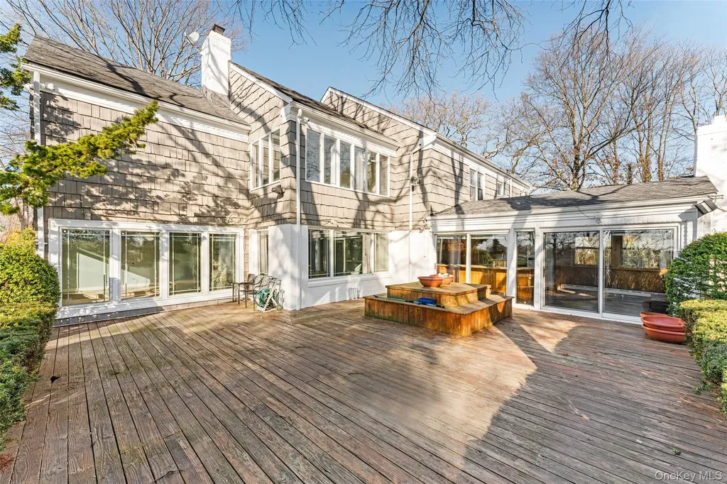 803 Barberry Lane Woodsburgh NY 11598