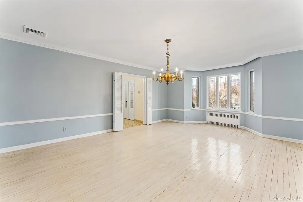 803 Barberry Lane Woodsburgh NY 11598
