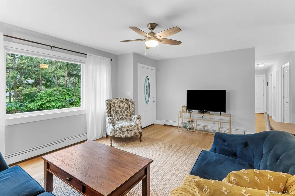 222 Queens Highway Kerhonkson NY 12446