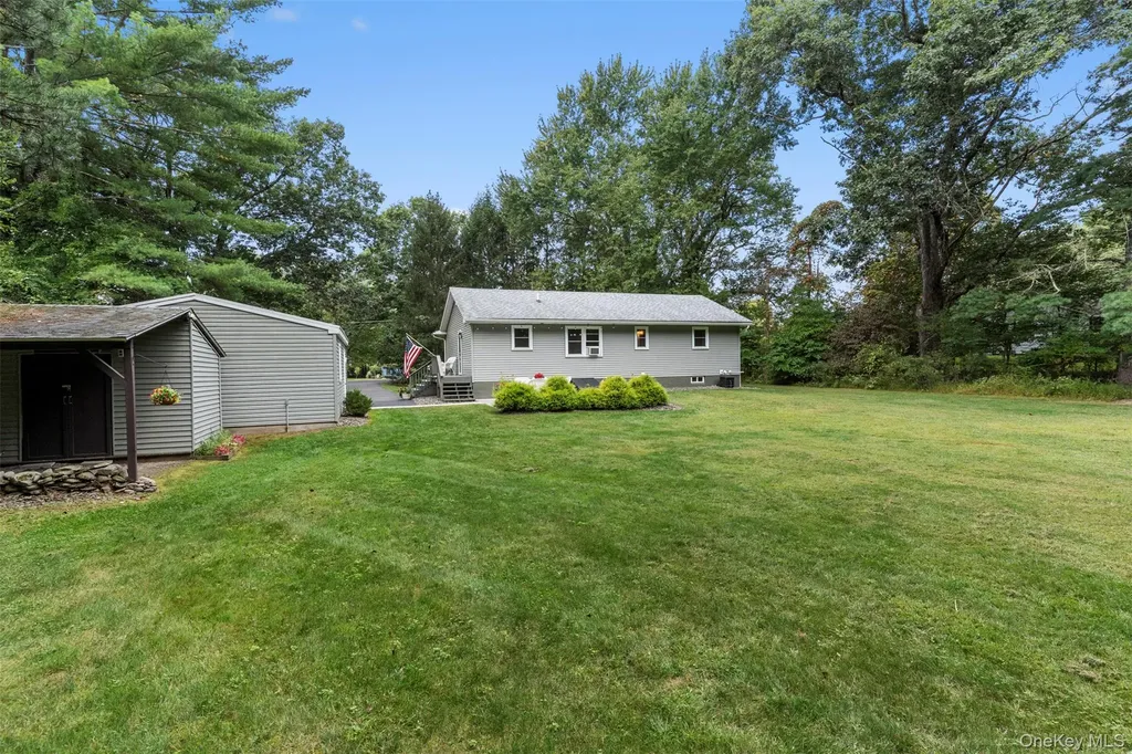 222 Queens Highway Kerhonkson NY 12446